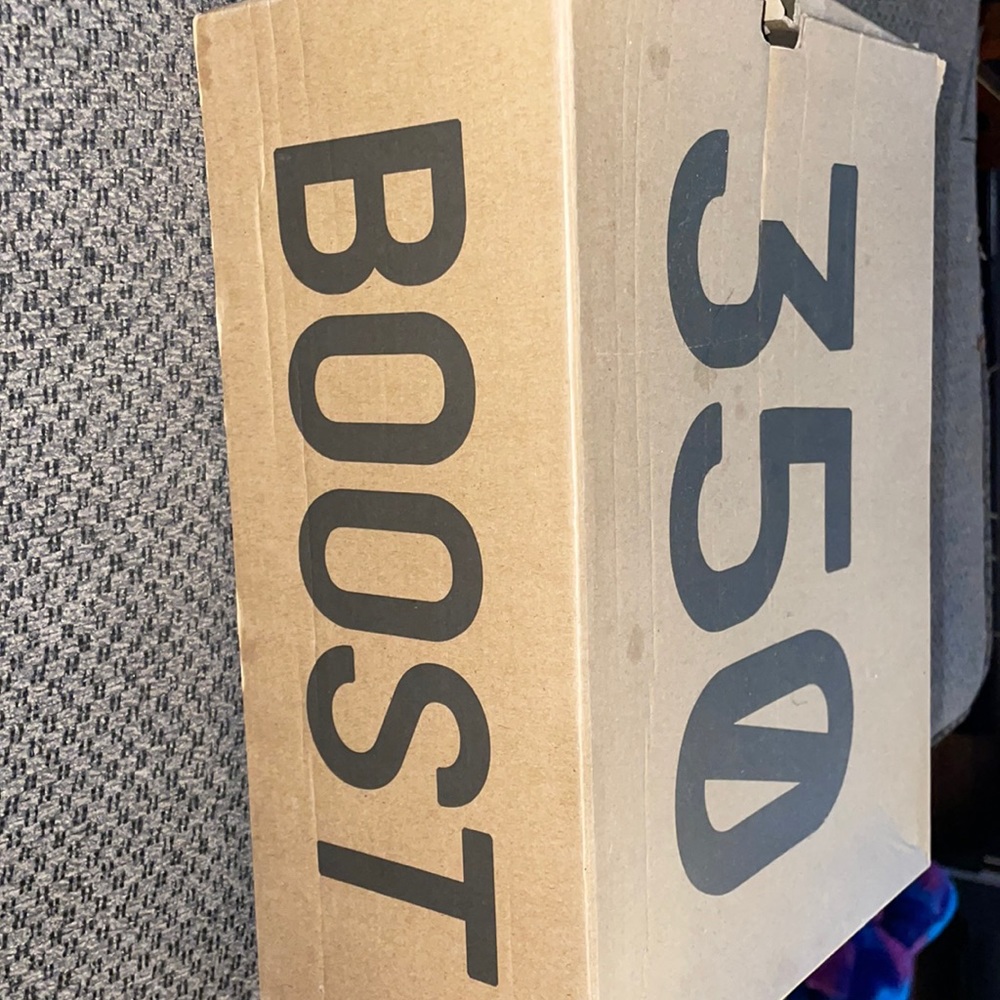 Yeezy Boost 350 V2 Size 6 Butter Color